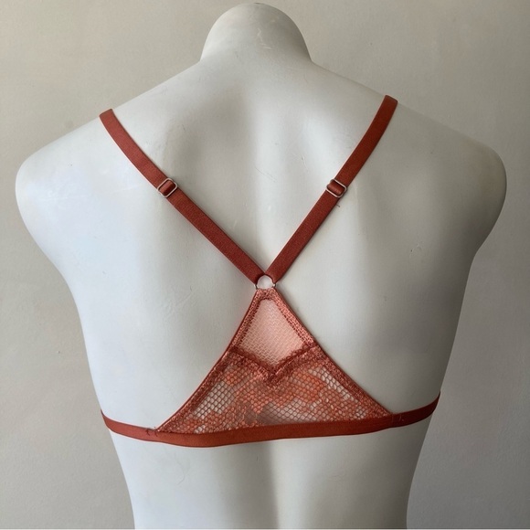 Victoria’s Secret | Lace Front Clasp Triangle Bralette - Picture 2 of 4